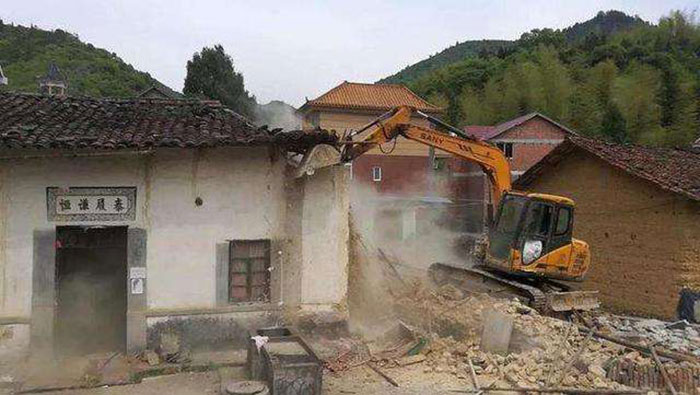 強(qiáng)拆農(nóng)村危房去哪投訴？政府能強(qiáng)制拆除農(nóng)村危房嗎？